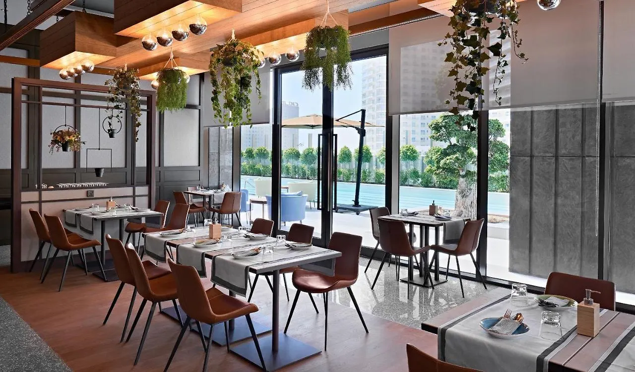 Revier Hotel Dubai