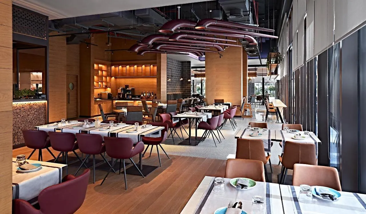 Revier Hotel Dubai 4*,
