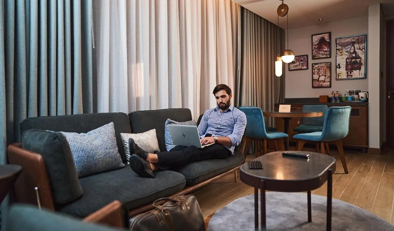 Revier Hotel Dubai